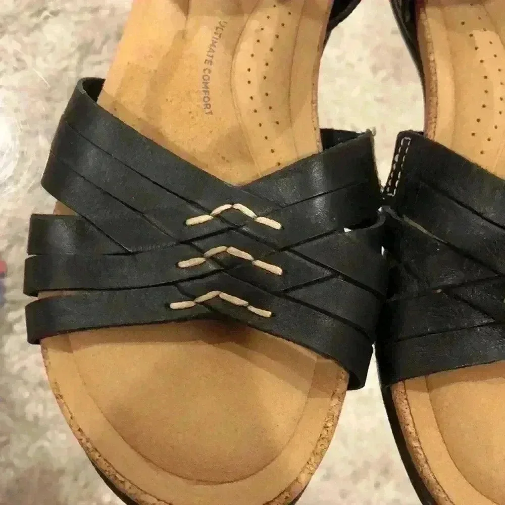 Clarks black Roseville Cove leather sandal.  Size 6.5